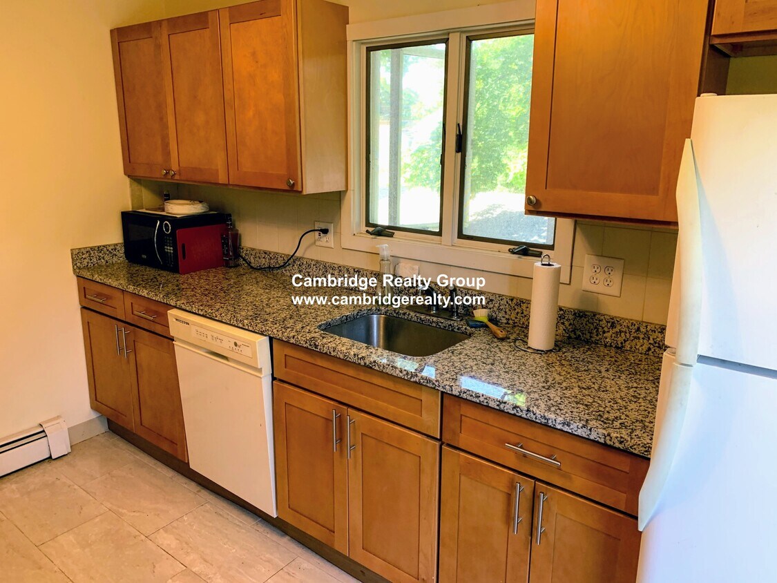 Foto principal - 143 Washington Cir