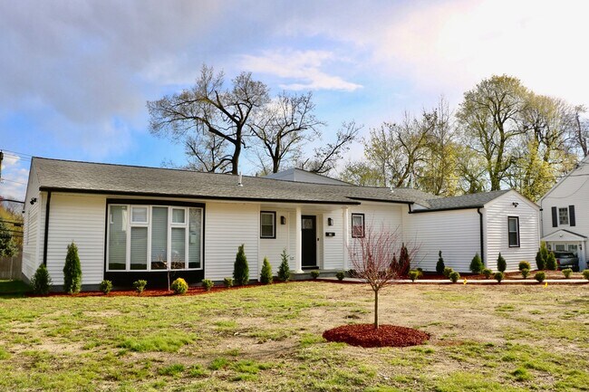 Foto del edificio - 19 Primrose Ave W