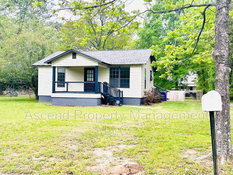 Primary Photo - 913 Givens Rd