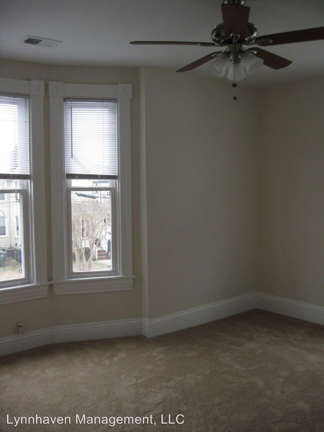 Building Photo - 112-112 W 34th St