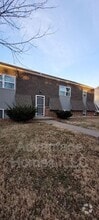 Building Photo - 704 N 70th St