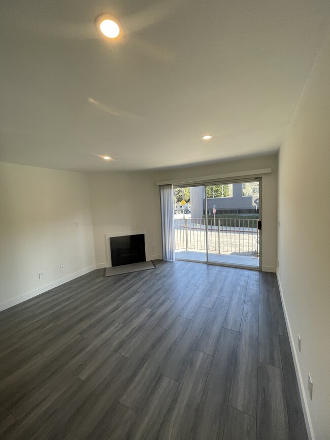 Foto del edificio - 11603 Darlington Ave