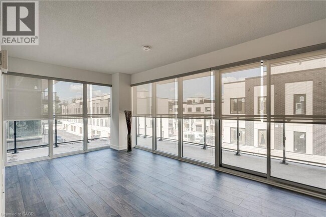 Photo du bâtiment - 1119 Cooke Blvd.