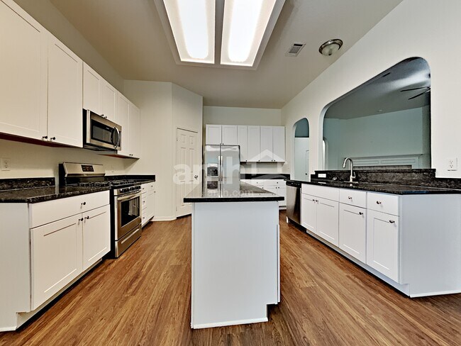 Foto del edificio - 22977 Sebastian Dr