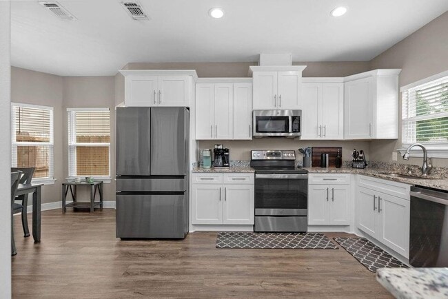 Building Photo - 2327 Hadleigh Hills Ct