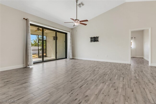 Foto del edificio - 1704 NW 11th Pl