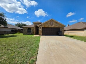 Building Photo - 5401 Encino Oak Way