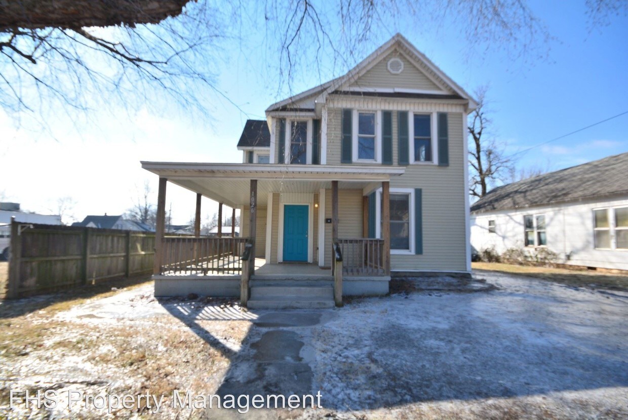 Primary Photo - 4 br, 2 bath House - 1026 W Division Street*