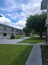Building Photo - 4444 SW 67th Ave