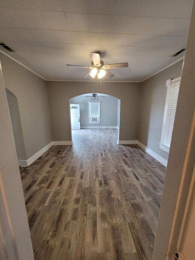 Building Photo - 2bd/1ba House in Farmington!