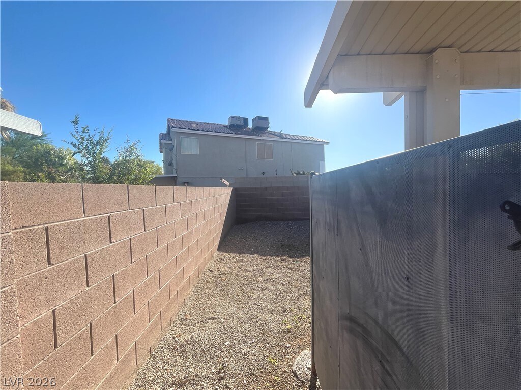 Building Photo - 1667 Tangerine Rose Dr
