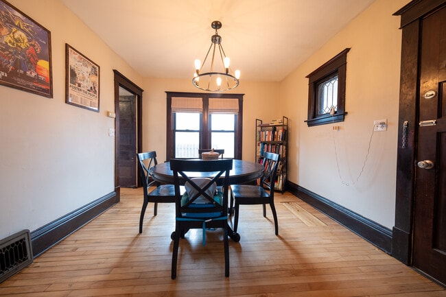 Foto del edificio - 2601 E 38th St