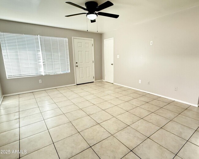 Foto del edificio - 4719 N 15th Ave