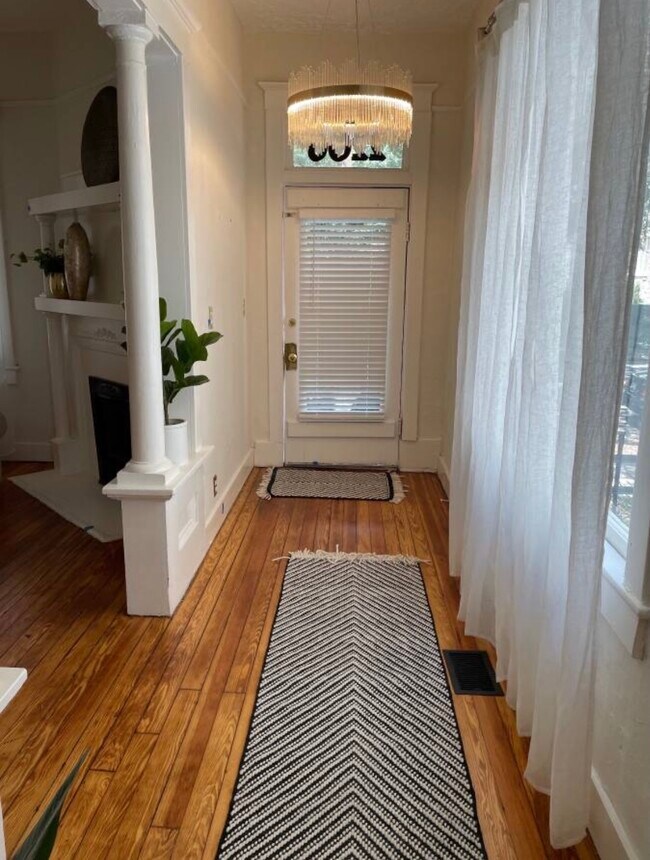 Foto del edificio - 2206 Bull St