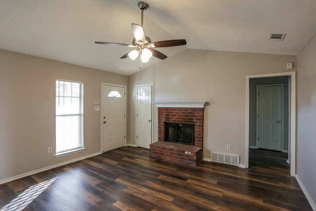 Building Photo - 6714 Curtis Cove