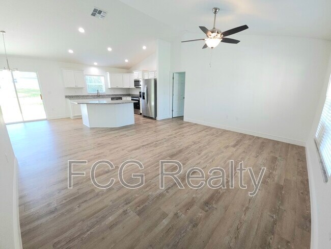 Foto del edificio - 3068 SW 131st Place Rd
