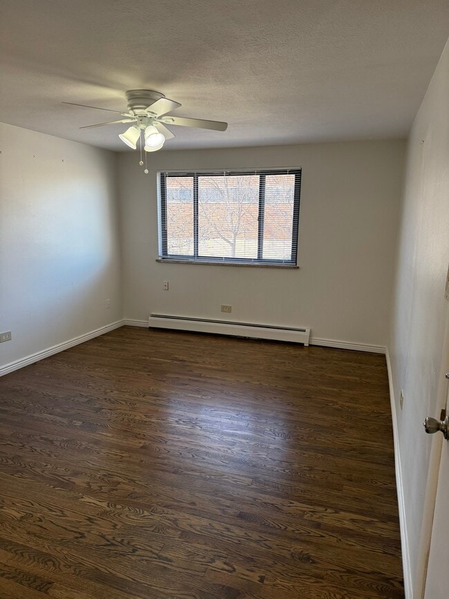 Photo - 1410 S Ash St Apartments