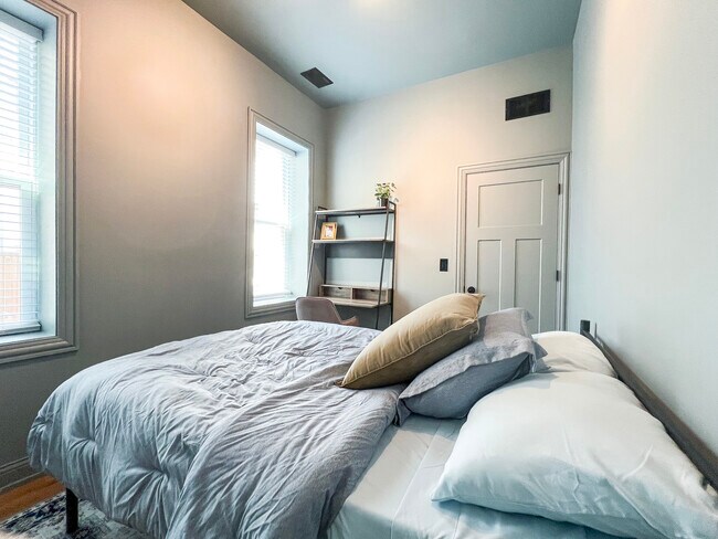 Foto del edificio - 1728 N Wood St