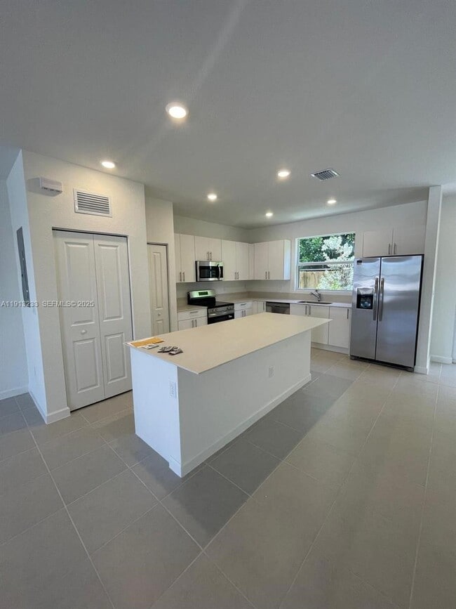 Foto del edificio - 1066 SE 2nd St