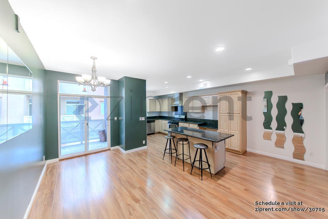 Foto principal - 11622 Oxnard St