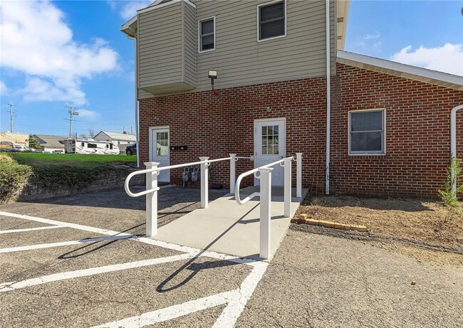 Foto del edificio - 801 Darlington Rd