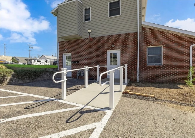 Building Photo - 801 Darlington Rd