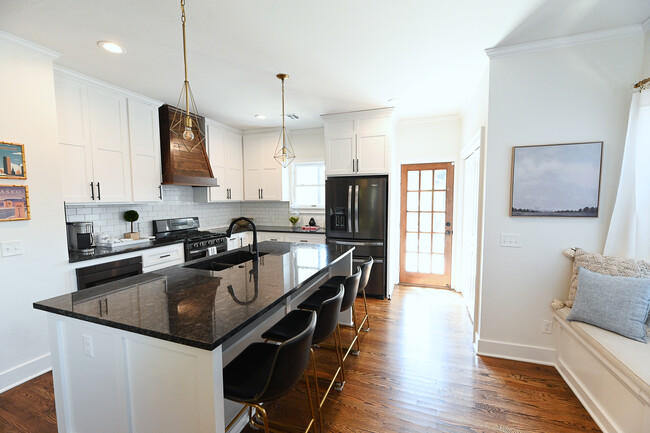 Foto del edificio - 324 NW 26th St