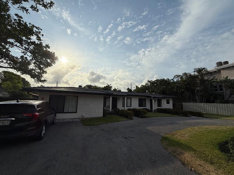 Foto principal - 1416 NE 26th Ave