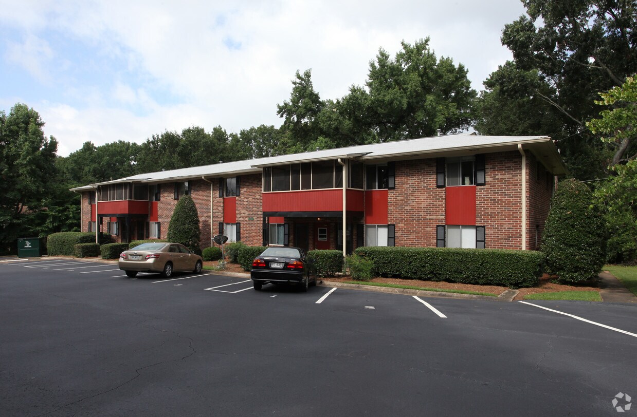 Summit Grove 2340 Lawrenceville Hwy Decatur, GA Apartments for Rent