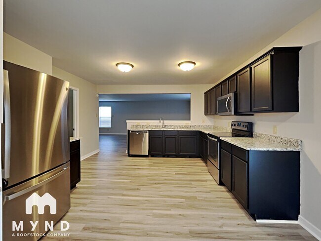 Foto del edificio - 747 Sedgewick Ln
