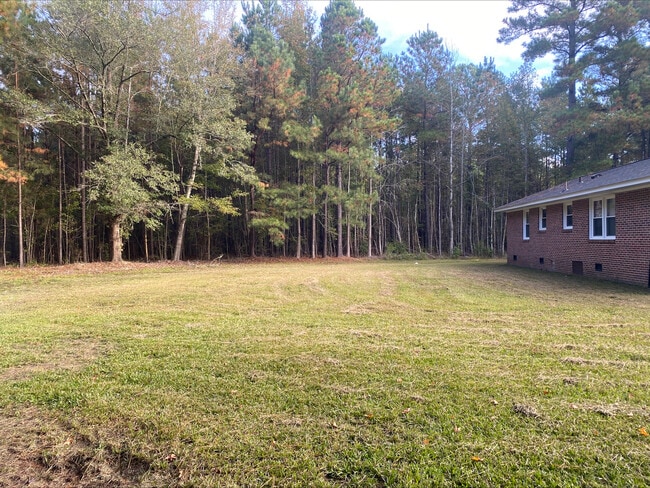 Building Photo - 1343 Blackstreet Rd