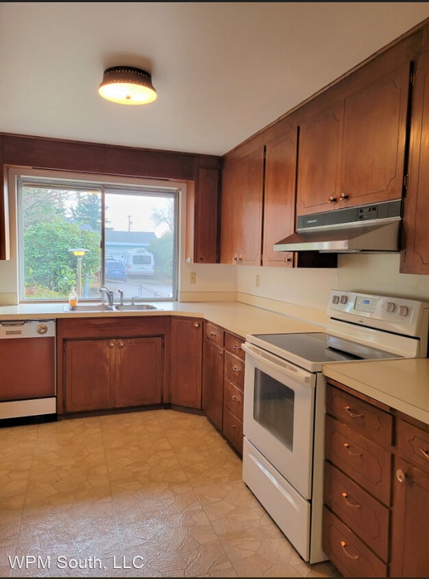 Primary Photo - 3 br, 2 bath House - 2624 NE 19th St