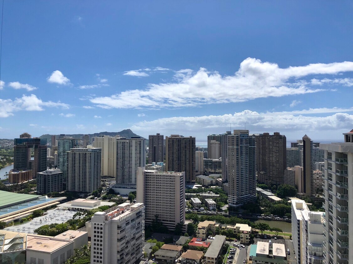Otra vista desde el balcón - 1631 Kapiolani Blvd