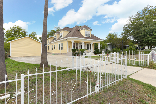 Building Photo - 1710 Donaldson Ave