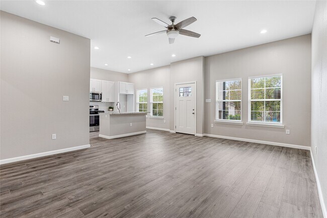 Foto del edificio - 1319 E 35th St