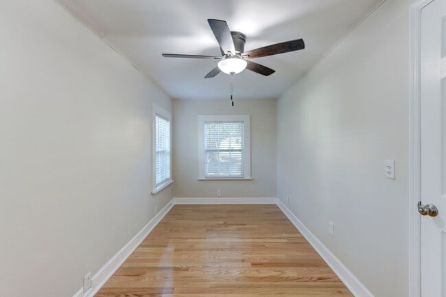 Building Photo - 2109 E 36th St