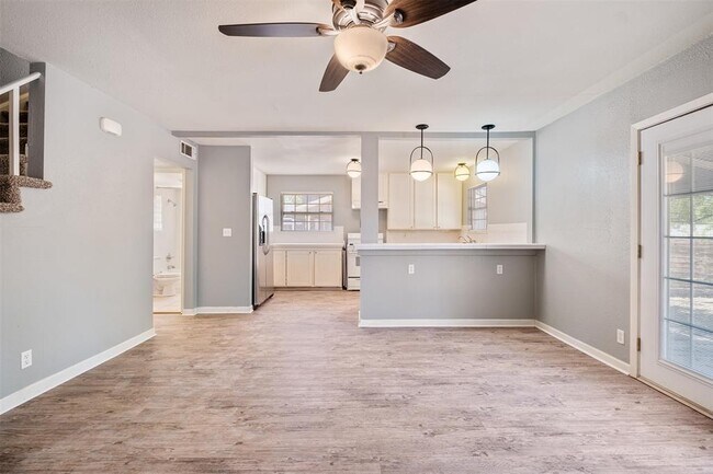 Foto del edificio - 5504 Coventry Ln