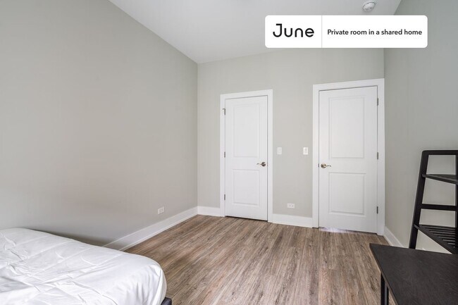 Foto del edificio - Room in Shared 5 bed/3 bath home