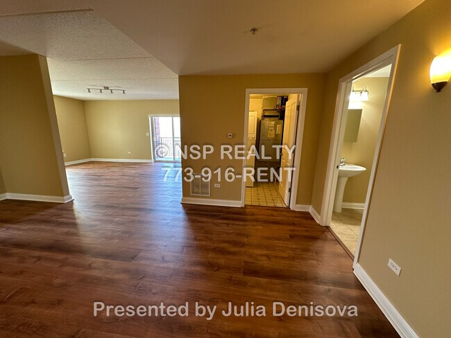Foto del edificio - 3400 N Old Arlington Heights Rd