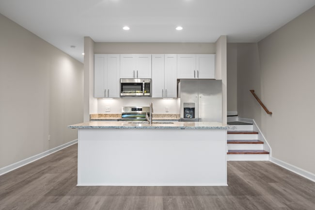 Building Photo - 165 Pebble Beach Pl