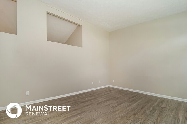 Foto del edificio - 6373 Valley Dale Dr