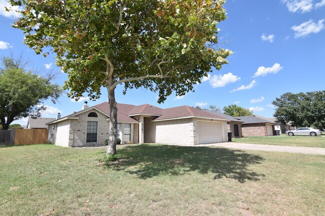 Building Photo - 4101 Josh Dr