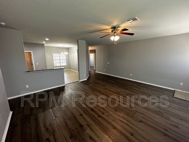 Foto del edificio - 2820 Cider Mill Ln