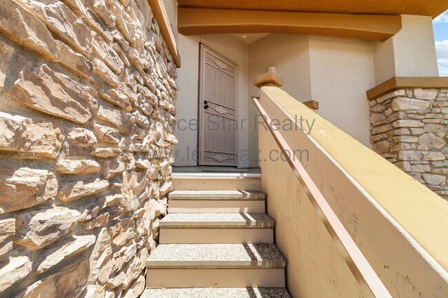 Foto del edificio - 16801 N 94th St