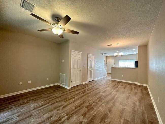 Building Photo - 8121 Summer Gate Ct