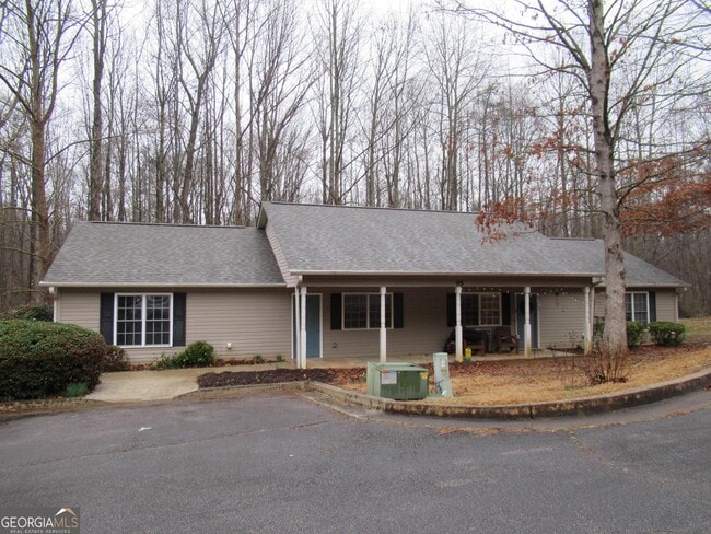Building Photo - 95 Live Oak Rd