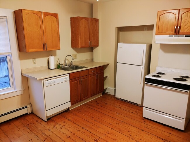 Building Photo - 29 Gorham St