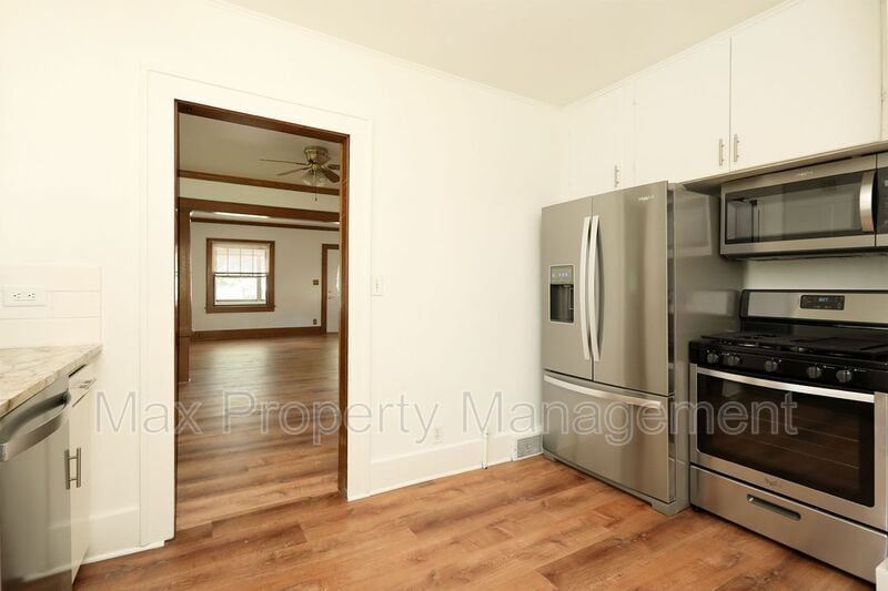 Foto principal - 1113 Douglas Ave