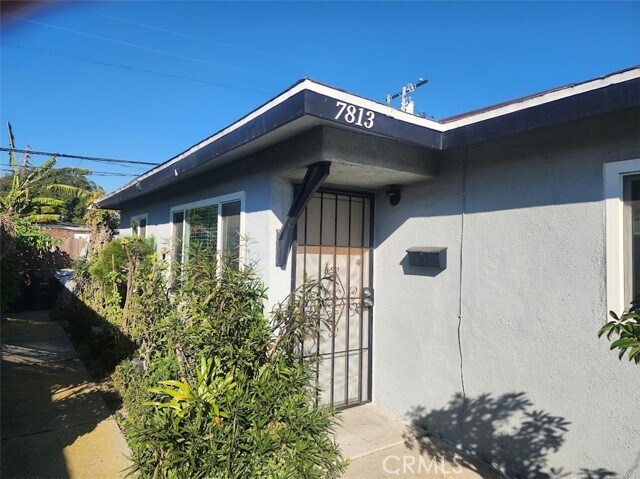 Foto del edificio - 7813 Ronald Drive