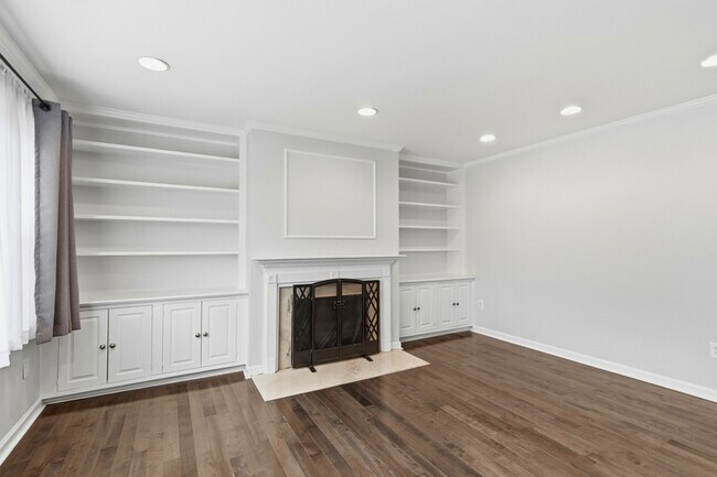 Building Photo - 3514 Cherry Valley Dr